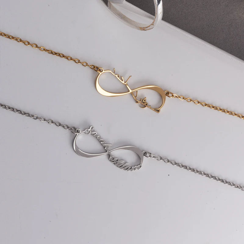 Collier Infinité (jusqu’à 5 prénoms)
